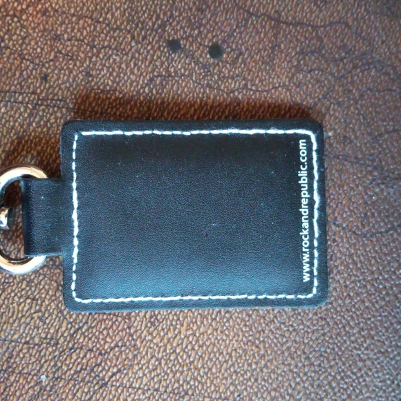 Rock & Republic Key Chain - Picture 5 of 6